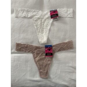 NEW Maidenform Luxurious Lace Thong  Xlarge 8 MultiColor DMESLT 2 Pair Panties
